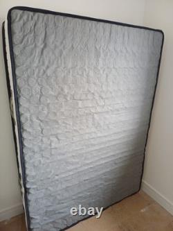 Double Matress King Arthur 2000 Pocket Springs Medium Firm Memory Foam