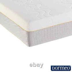 Matelas hybride Dormeo Options en mousse à mémoire de forme et ressorts ensachés, fermeté moyenne.