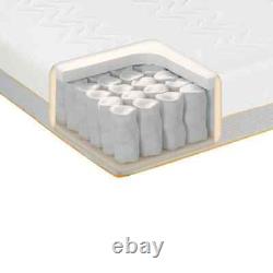 Matelas hybride Dormeo Options en mousse à mémoire de forme et ressorts ensachés, fermeté moyenne.